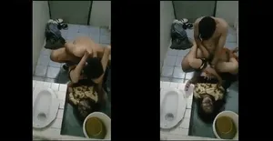 [reup] chơi nhân tình say xỉn trong wc quán karaoke